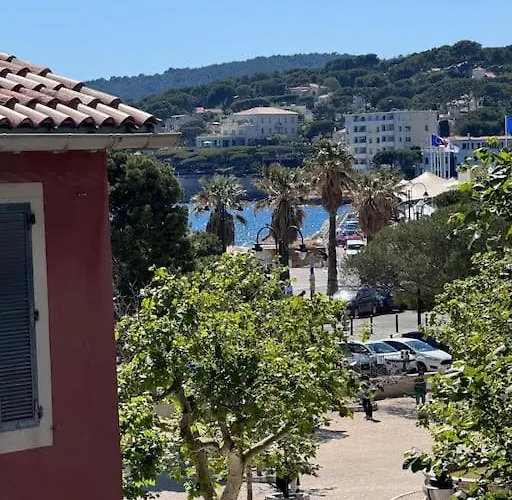 Lou K-sea Den, Le Terrier De La *